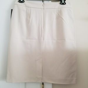 Jones New York Skirt. NWT